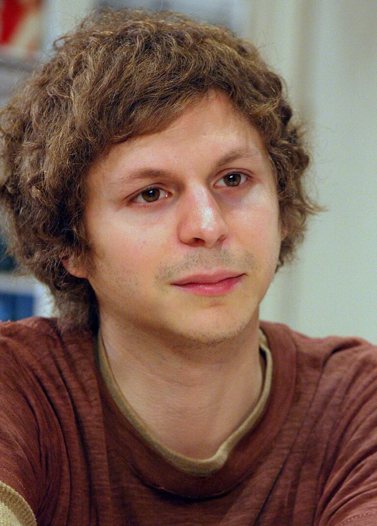 Michael Cera Net Worth 2021: Age, Height, Weight, Wife, Kids, Bio-Wiki