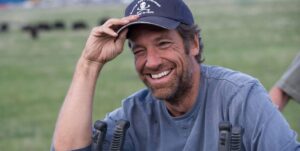 Mike Rowe Net Worth 2021: Age, Height, Weight, Girlfriend, Dating, Bio-Wiki