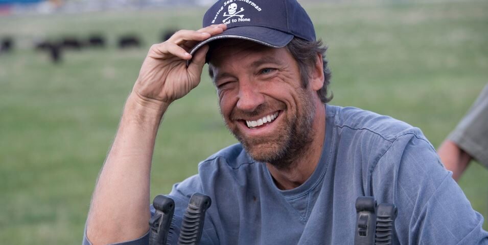Mike Rowe Net Worth 2021: Age, Height, Weight, Girlfriend, Dating, Bio-Wiki