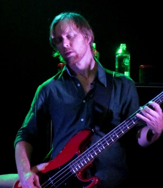 Nate Mendel Net Worth 2021: Age, Height, Weight, Wife, Kids, Bio-Wiki — via Wikimedia Commons