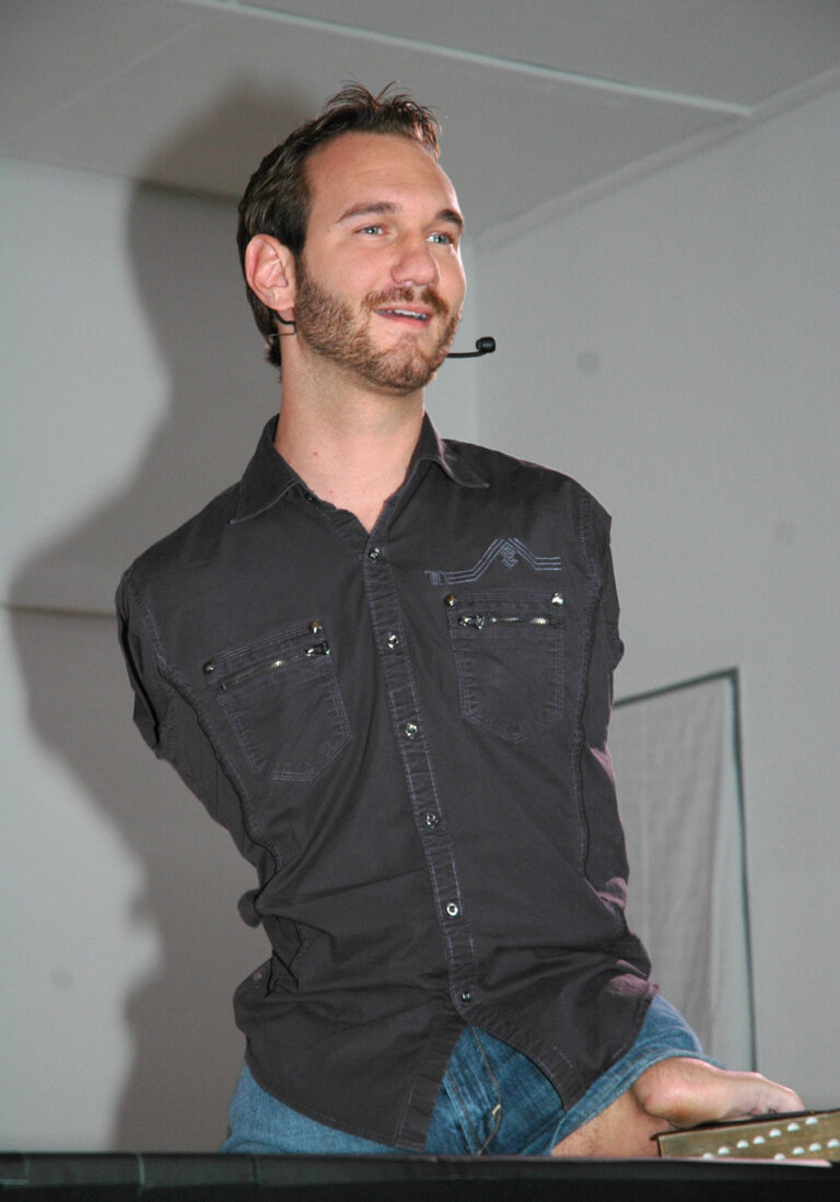 Nick Vujicic Net Worth 2021: Age, Height, Weight, Wife, Kids, Bio-Wiki