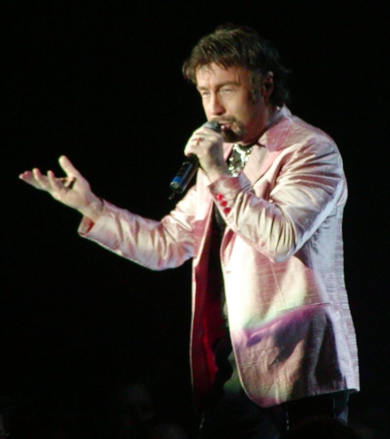 Paul Rodgers Net Worth 2021: Age, Height, Weight, Wife, Kids, Bio-Wiki — via Wikimedia Commons