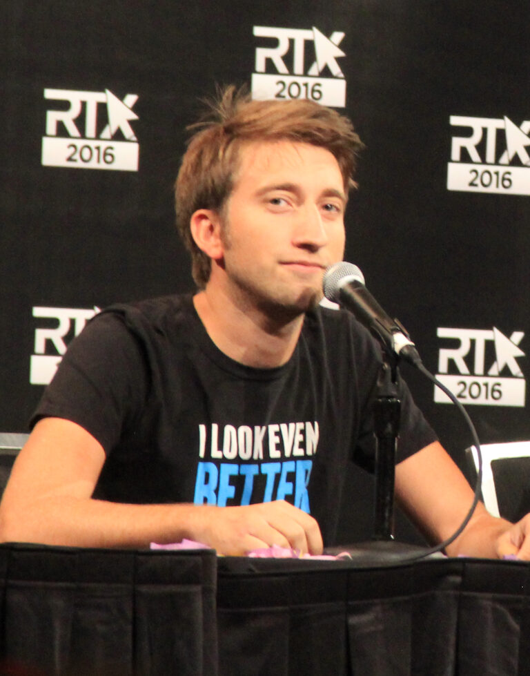 Gavin Free Net Worth 2021: Age, Height, Weight, Girlfriend, Dating, Bio-Wiki