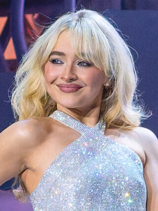 Sabrina Carpenter Net Worth 2021: Age, Height, Weight, Boyfriend, Dating, Bio-Wiki