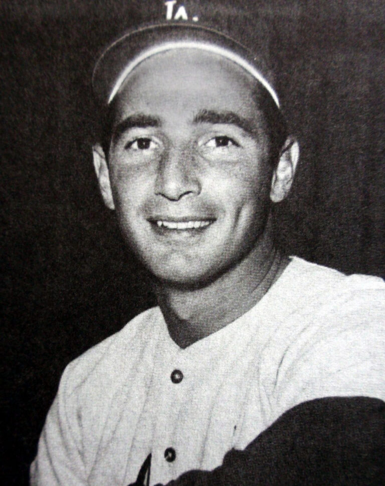 Sandy Koufax Net Worth 2021: Age, Height, Weight, Wife, Kids, Bio-Wiki — via Wikimedia Commons