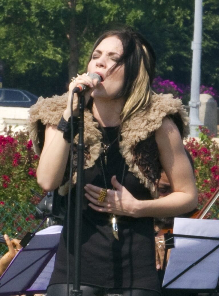 Skylar Grey Net Worth 2021: Age, Height, Weight, Husband, Kids, Bio-Wiki — via Wikimedia Commons