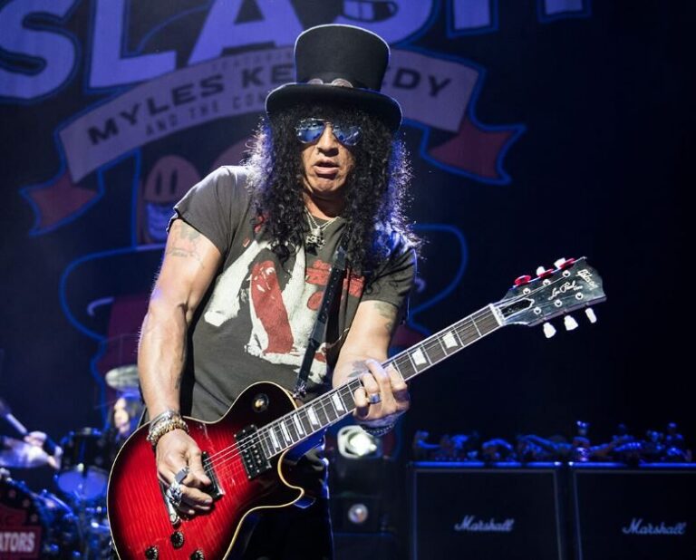 Slash Net Worth 2021: Age, Height, Weight, Wife, Kids, Bio-Wiki