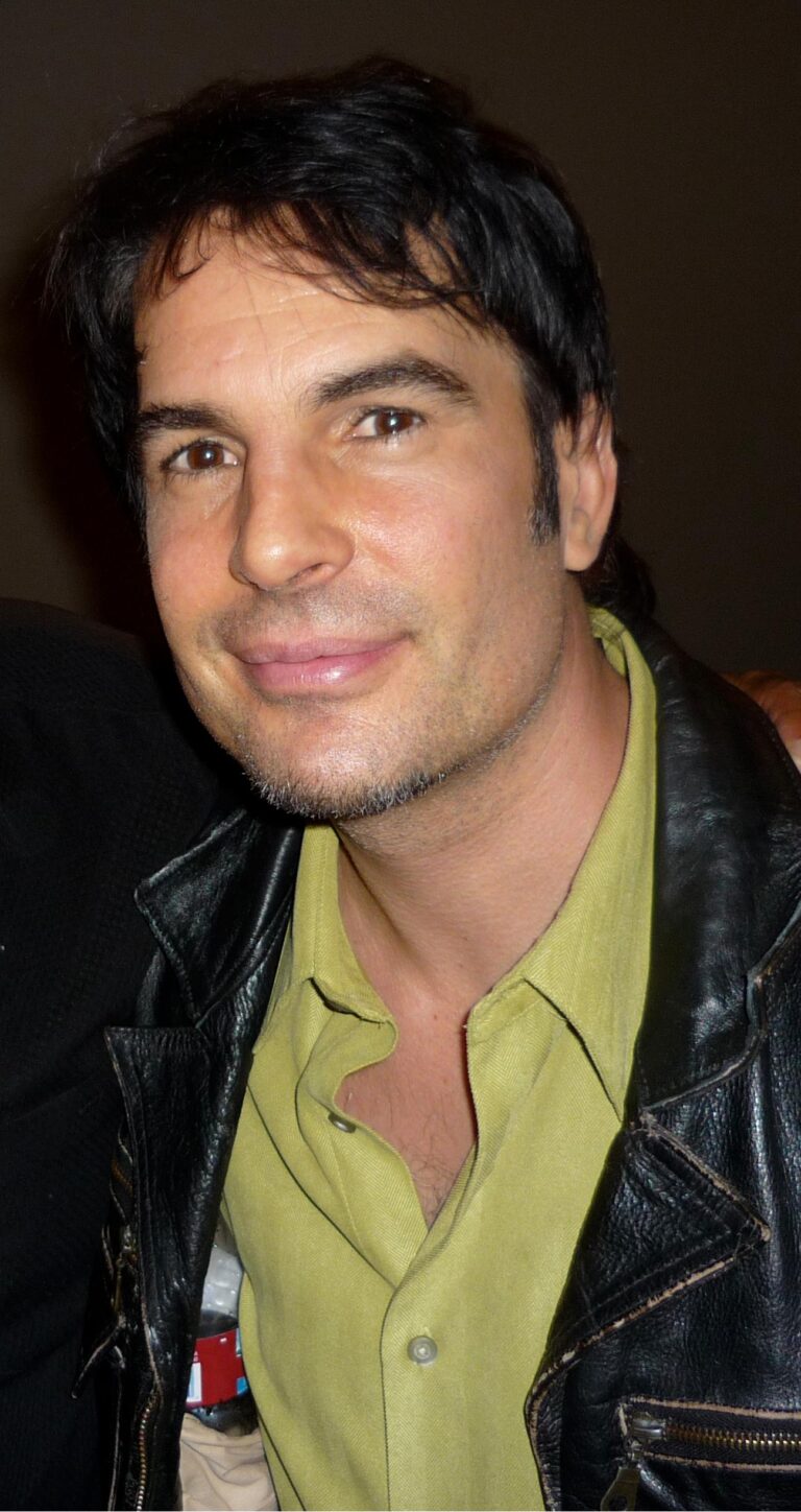 Thom Bierdz Net Worth 2021: Age, Height, Weight, Wife, Kids, Bio-Wiki — via Wikimedia Commons