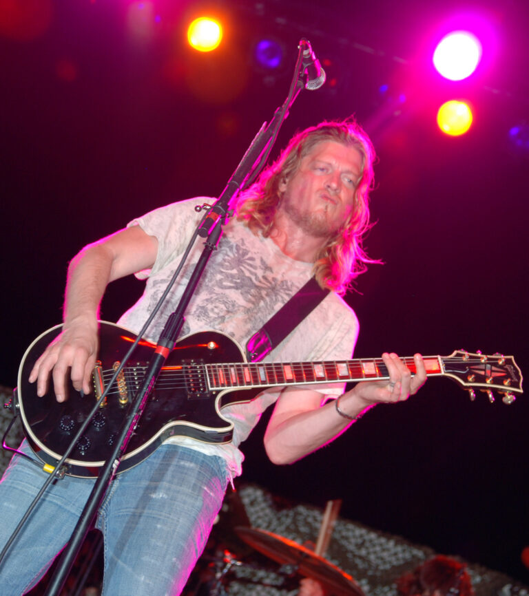 Wes Scantlin Net Worth 2021: Age, Height, Weight, Wife, Kids, Bio-Wiki — via Wikimedia Commons