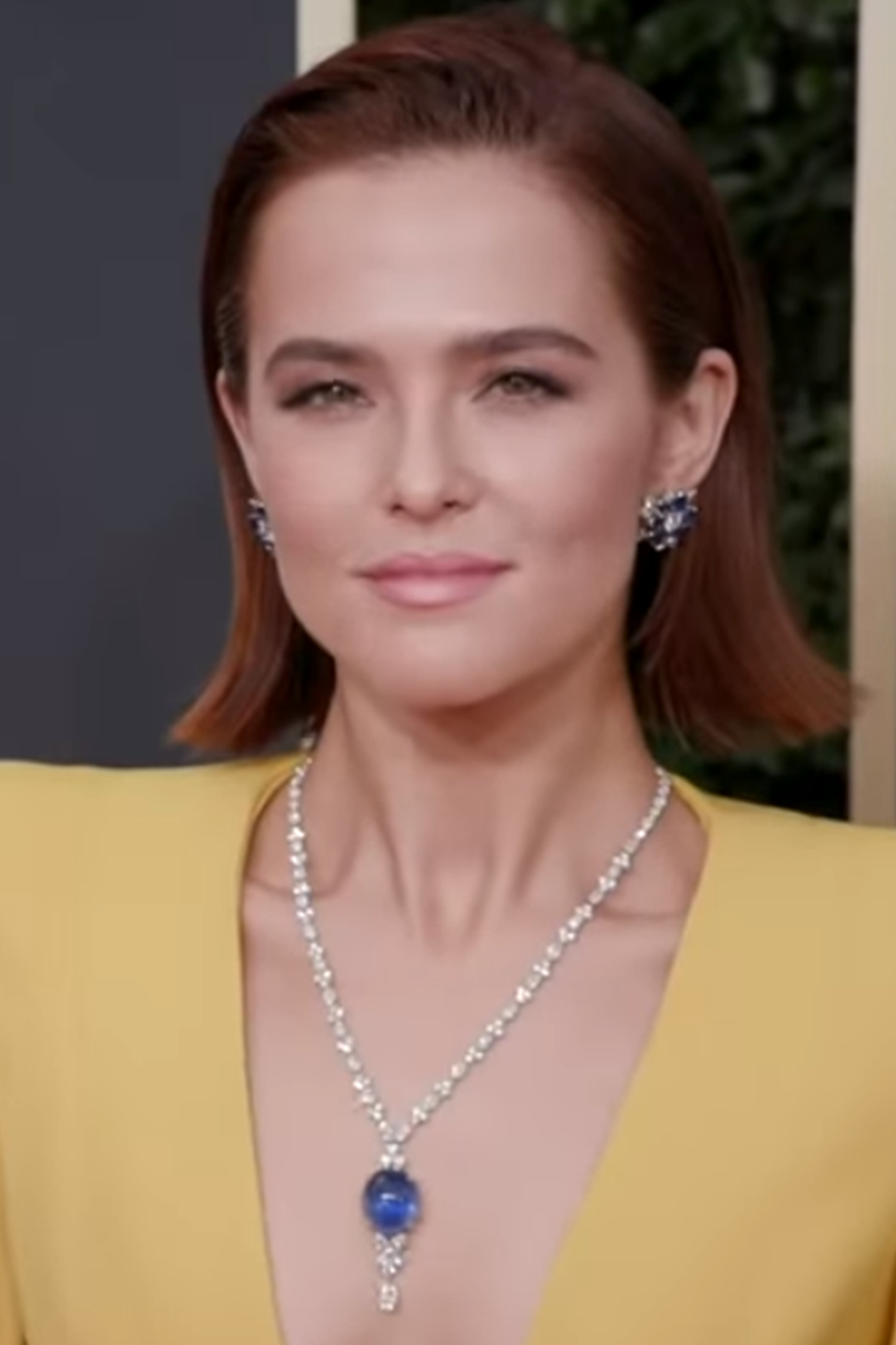 Zoey Deutch Net Worth 2021: Age, Height, Weight, Boyfriend, Dating, Kids, Bio-Wiki