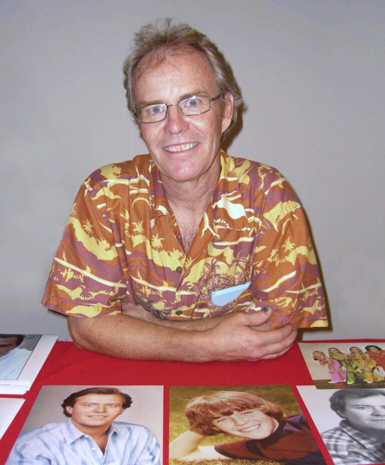 Mike Lookinland Net Worth 2021: Age, Height, Weight, Wife, Kids, Bio-Wiki