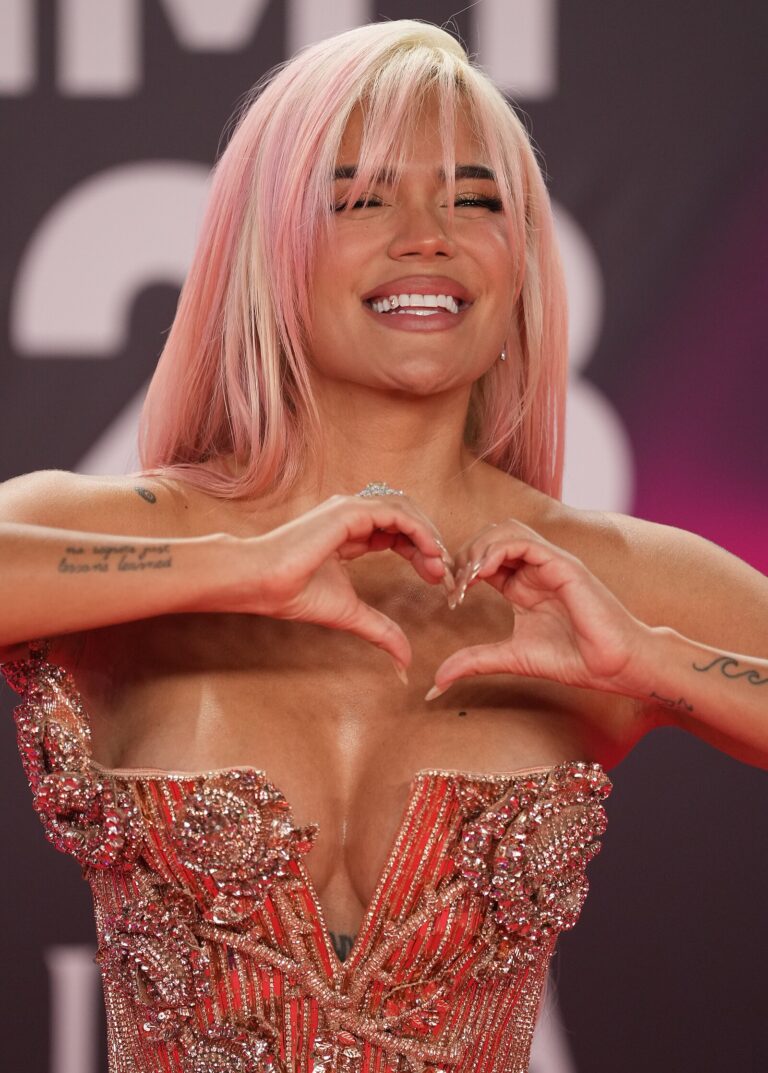 Karol G Net Worth 2021: Age, Height, Weight, Boyfriend, Dating, Kids, Bio-Wiki