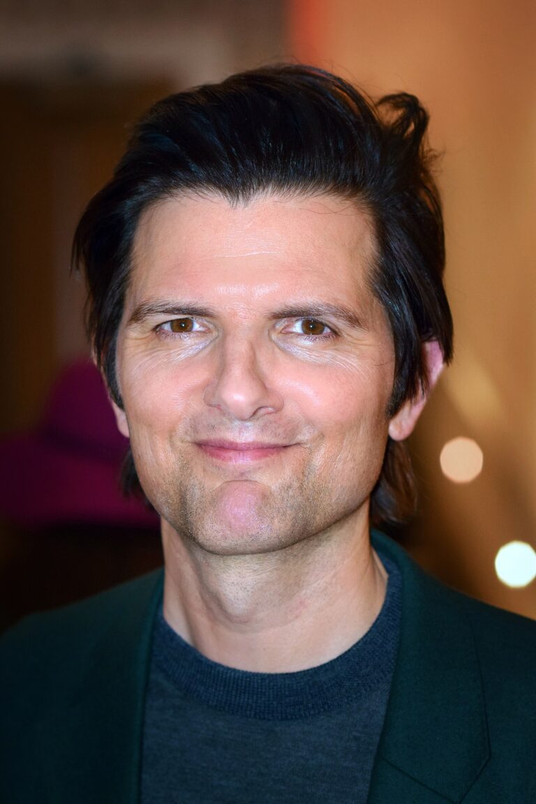 Adam Scott Net Worth 2021: Age, Height, Weight, Wife, Kids, Bio-Wiki — via Wikimedia Commons
