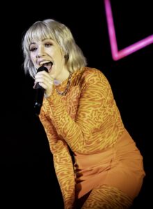 Carly Rae Jepsen Net Worth 2021: Age, Height, Weight, Boyfriend, Dating, Bio-Wiki