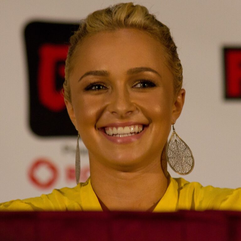 Hayden Panettiere Net Worth 2021: Age, Height, Weight, Boyfriend, Dating, Bio-Wiki