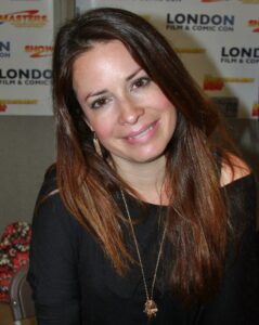 Holly Marie Combs Net Worth 2021: Age, Height, Weight, Husband, Kids, Bio-Wiki