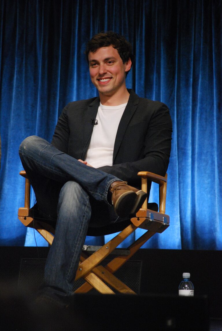 John Francis Daley Net Worth 2021: Age, Height, Weight, Wife, Kids, Bio-Wiki