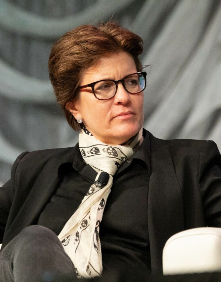 Kara Swisher Net Worth 2021: Age, Height, Weight, Husband, Kids, Bio-Wiki