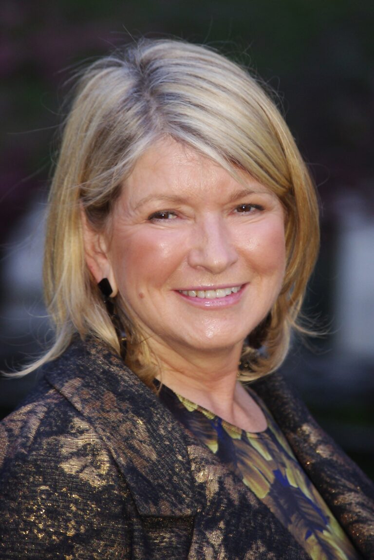 Martha Stewart Net Worth 2021: Age, Height, Weight, Husband, Kids, Bio-Wiki