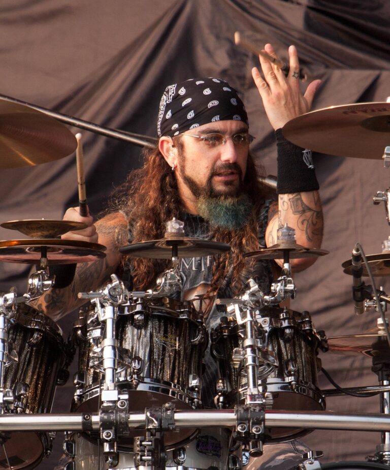 Mike Portnoy Net Worth 2021: Age, Height, Weight, Wife, Kids, Bio-Wiki | Wealthy Persons — via Wikimedia Commons