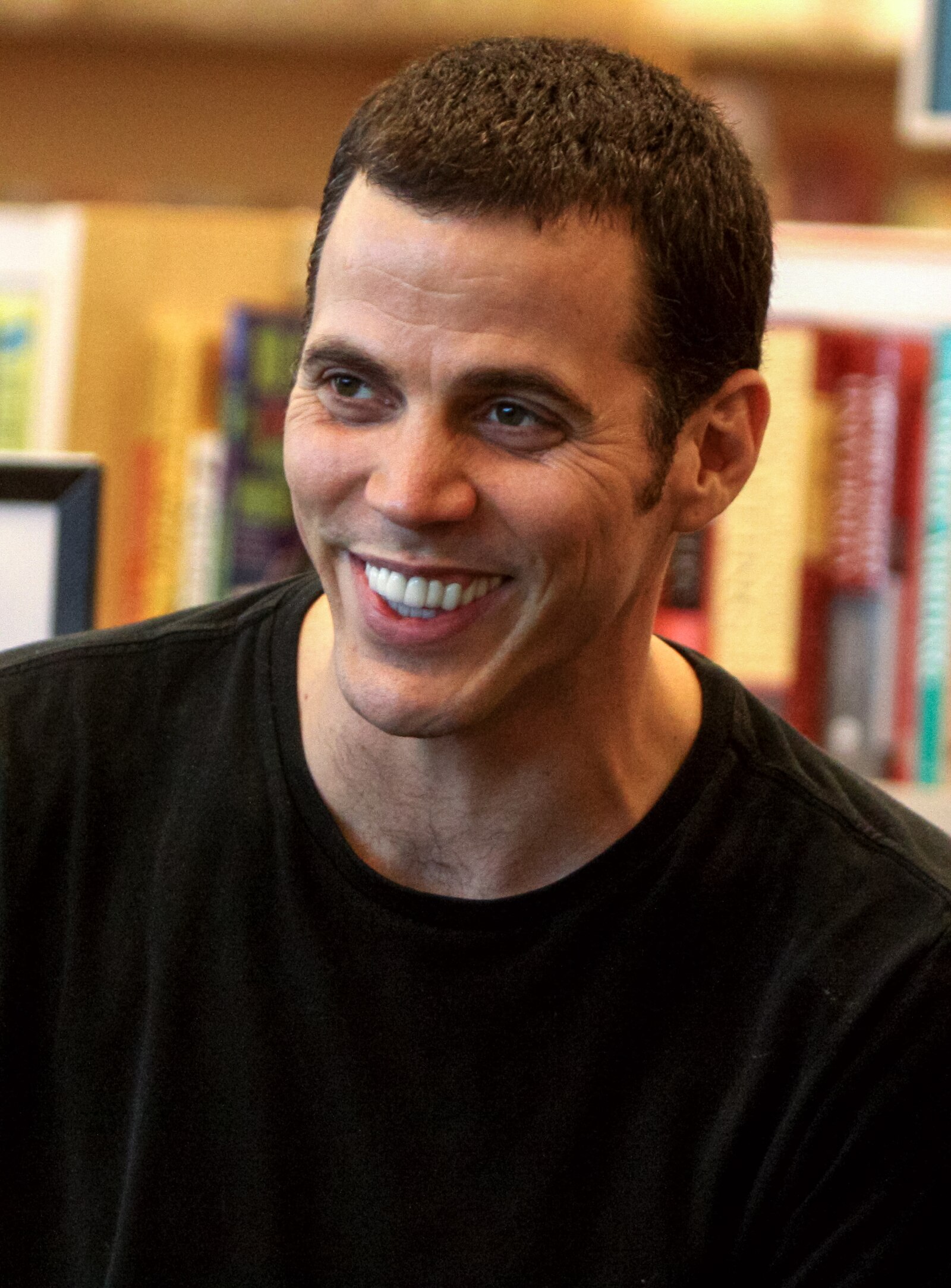 Steve-O Net Worth 2021: Age, Height, Weight, Wife, Kids, Bio-Wiki | Wealthy Persons — via Wikimedia Commons