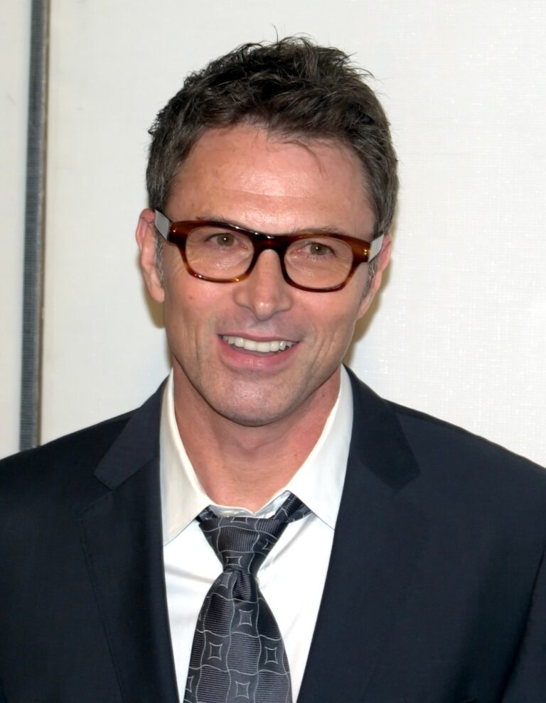 Tim Daly Net Worth 2021: Age, Height, Weight, Wife, Kids, Bio-Wiki