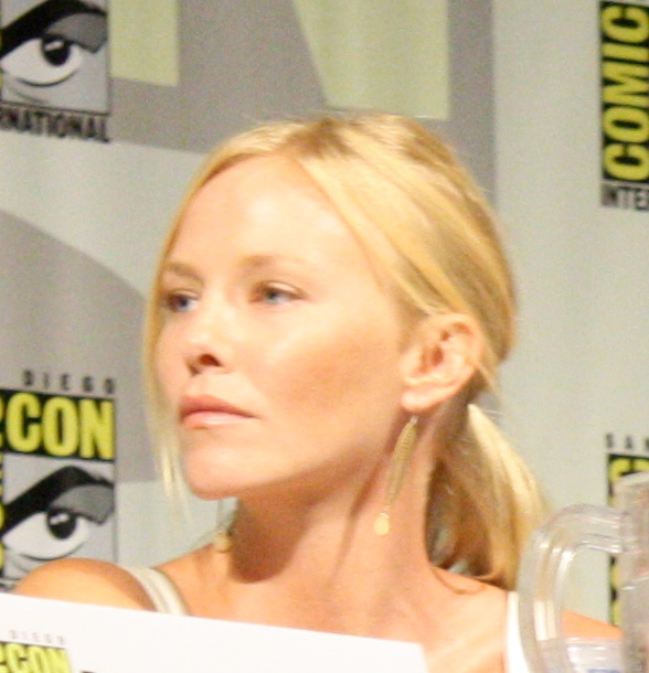 Kelli Giddish Net Worth 2021: Age, Height, Weight, Husband, Kids, Bio-Wiki