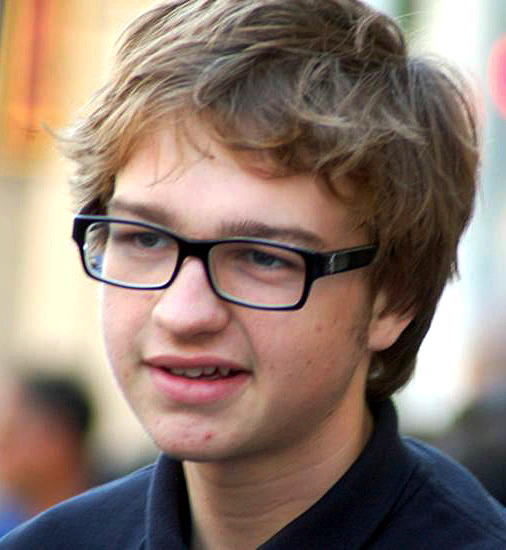 Angus T. Jones Net Worth 2021: Age, Height, Weight, Girlfriend, Dating, Bio-Wiki | Wealthy Persons — via Wikimedia Commons