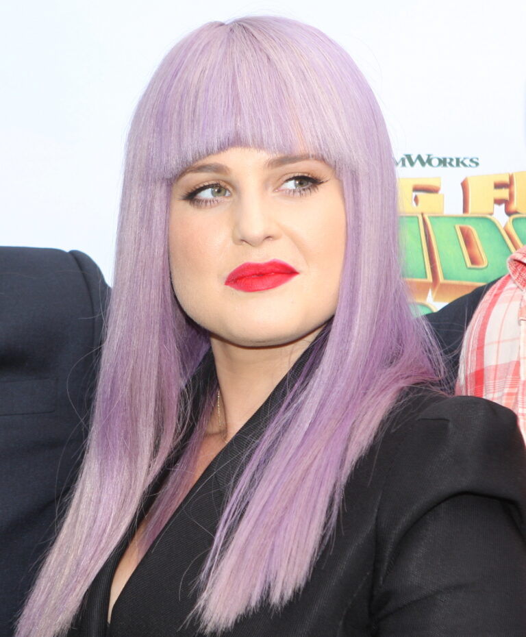 Kelly Osbourne Net Worth 2021: Age, Height, Weight, Boyfriend, Dating, Bio-Wiki