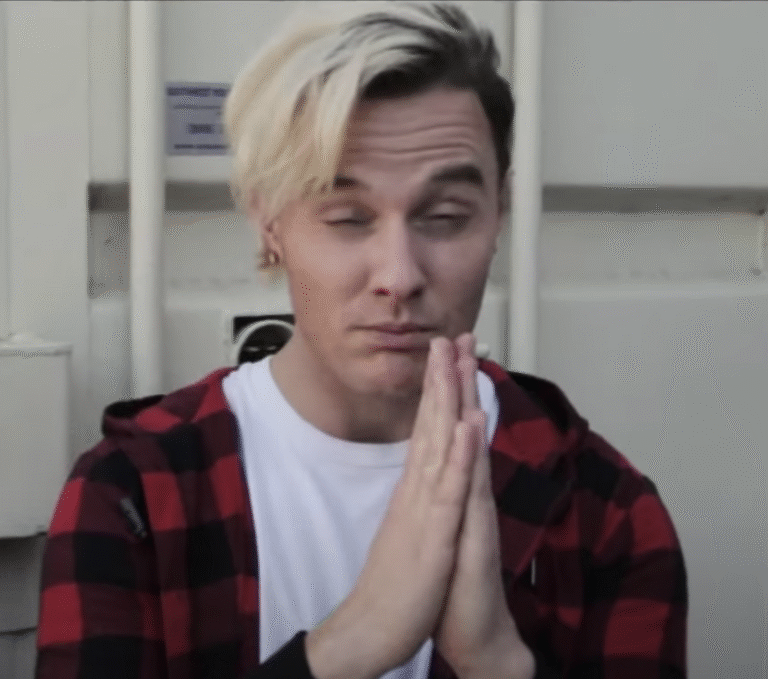 Bart Baker Net Worth 2021: Age, Height, Weight, Wife, Kids, Bio-Wiki — via Wikimedia Commons
