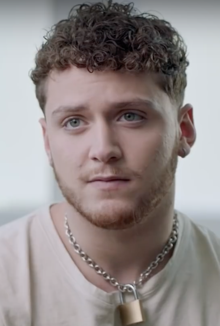 Bazzi Net Worth 2021: Age, Height, Weight, Girlfriend, Dating, Bio-Wiki — via Wikimedia Commons