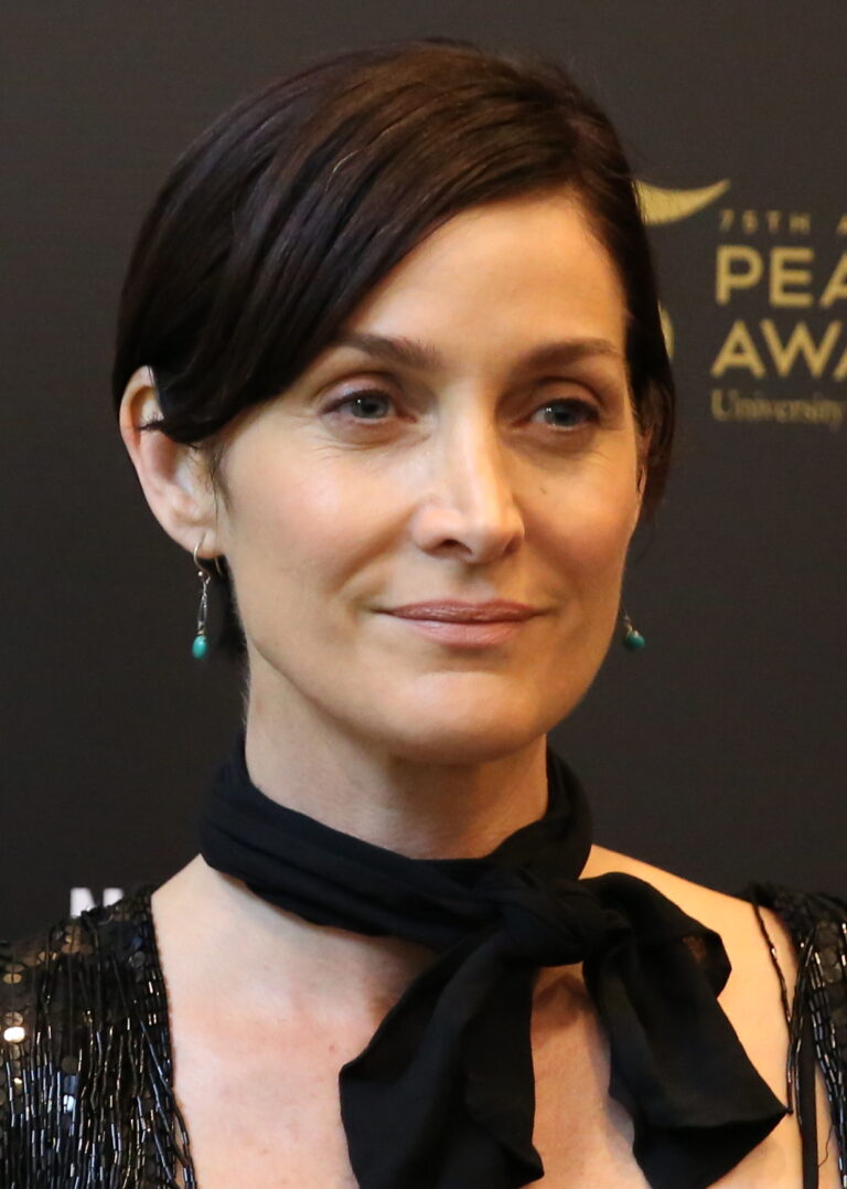 Carrie-Anne Moss Net Worth 2021: Age, Height, Weight, Husband, Kids, Bio-Wiki — via Wikimedia Commons