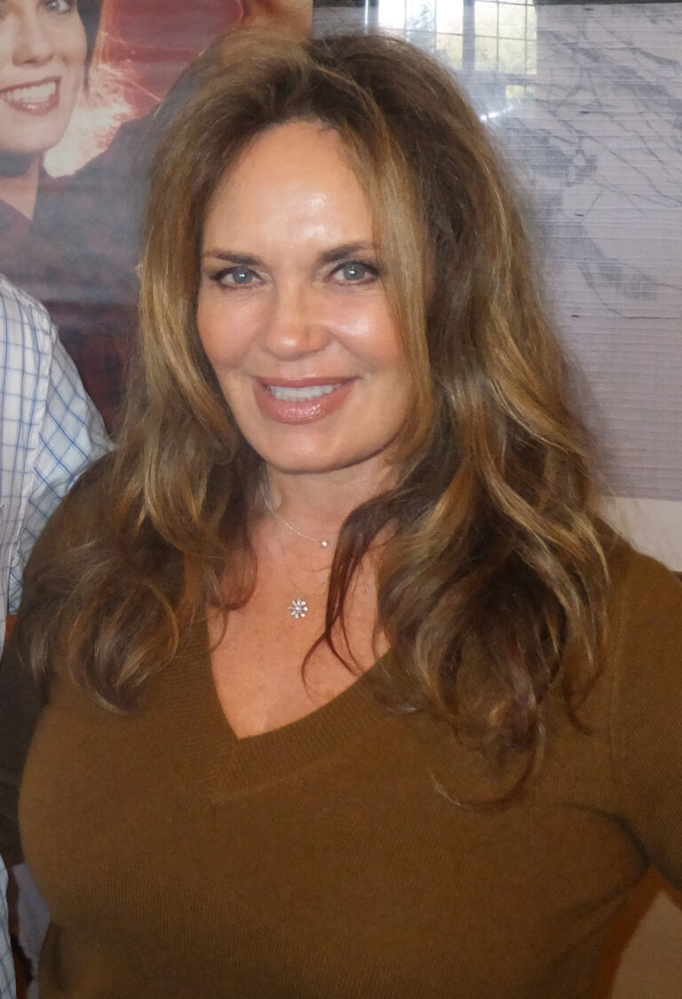 Catherine Bach Net Worth 2021: Age, Height, Weight, Husband, Kids, Bio-Wiki — via Wikimedia Commons