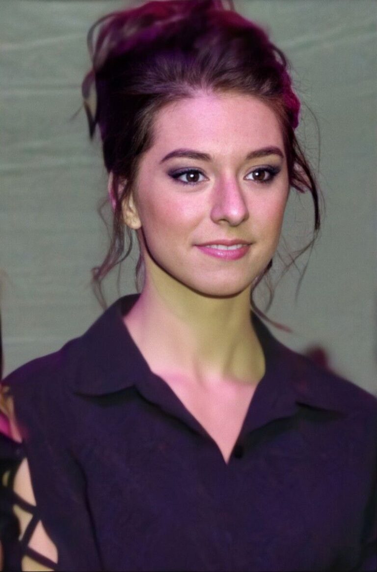 Christina Grimmie Net Worth 2021: Age, Height, Weight, Boyfriend, Dating, Bio-Wiki