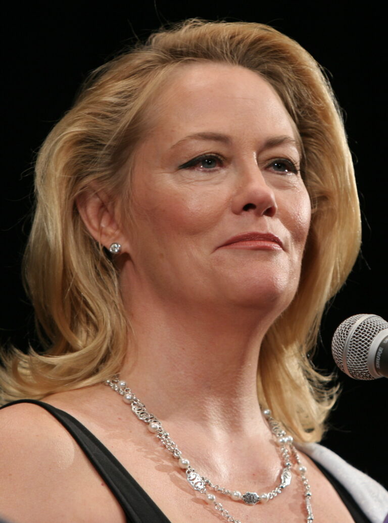 Cybill Shepherd Net Worth 2021: Age, Height, Weight, Husband, Kids, Bio-Wiki | Wealthy Persons — via Wikimedia Commons