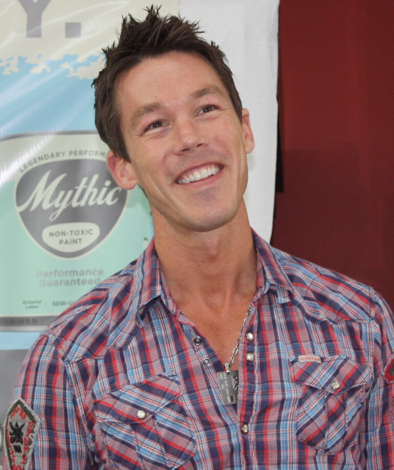 David Bromstad Net Worth 2021: Age, Height, Weight, Girlfriend, Dating, Bio-Wiki