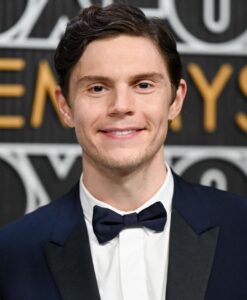 Evan Peters Net Worth 2021: Age, Height, Weight, Girlfriend, Dating, Bio-Wiki