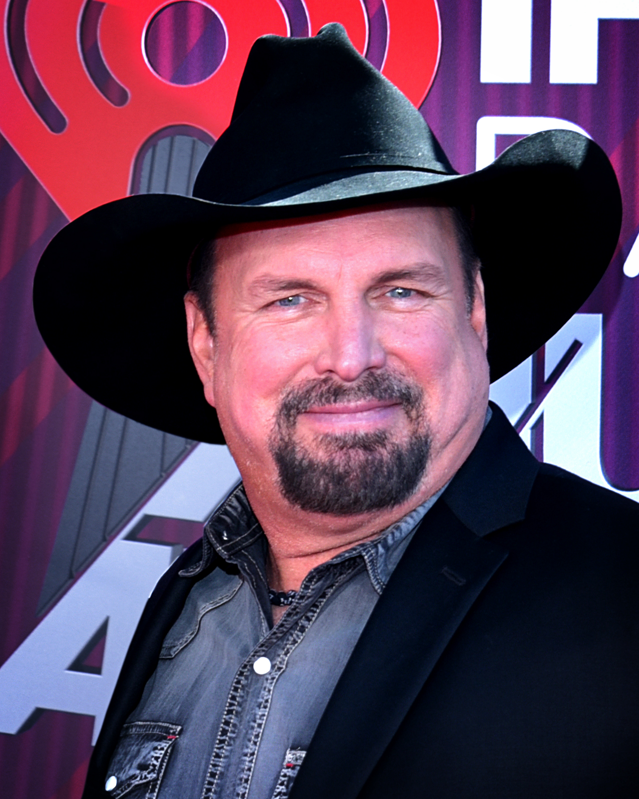 Garth Brooks Net Worth 2021: Age, Height, Weight, Wife, Kids, Bio-Wiki
