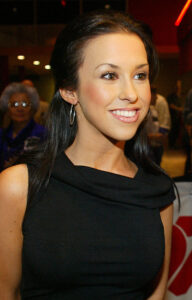 Lacey Chabert Net Worth 2021: Age, Height, Weight, Husband, Kids, Bio-Wiki