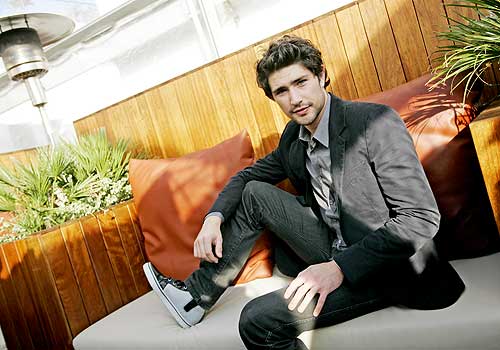 Matt Dallas Net Worth 2021: Age, Height, Weight, Wife, Kids, Bio-Wiki | Wealthy Persons — via Wikimedia Commons