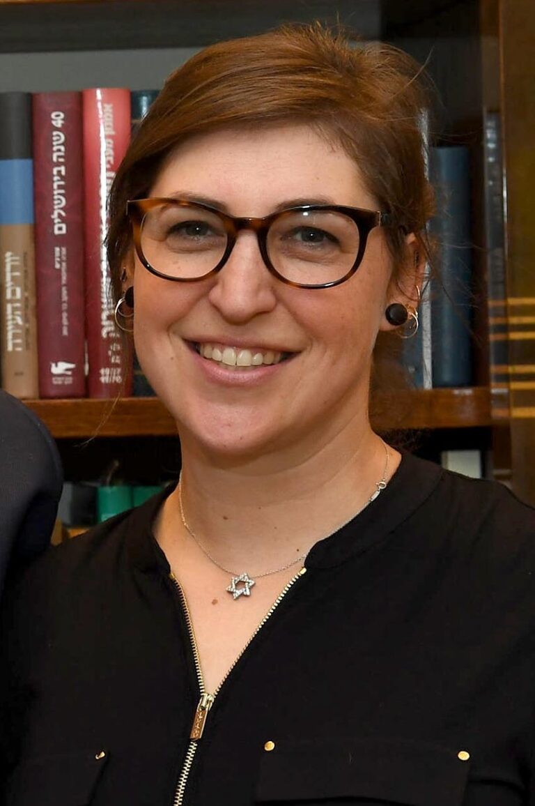Mayim Bialik Net Worth 2021: Age, Height, Weight, Husband, Kids, Bio-Wiki