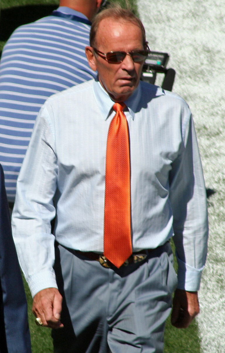 Pat Bowlen Net Worth 2021: Age, Height, Weight, Wife, Kids, Bio-Wiki — via Wikimedia Commons