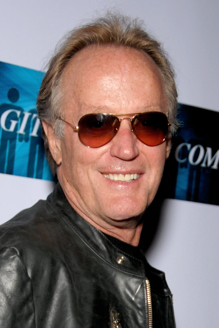 Peter Fonda Net Worth 2021: Age, Height, Weight, Wife, Kids, Bio-Wiki | Wealthy Persons — via Wikimedia Commons