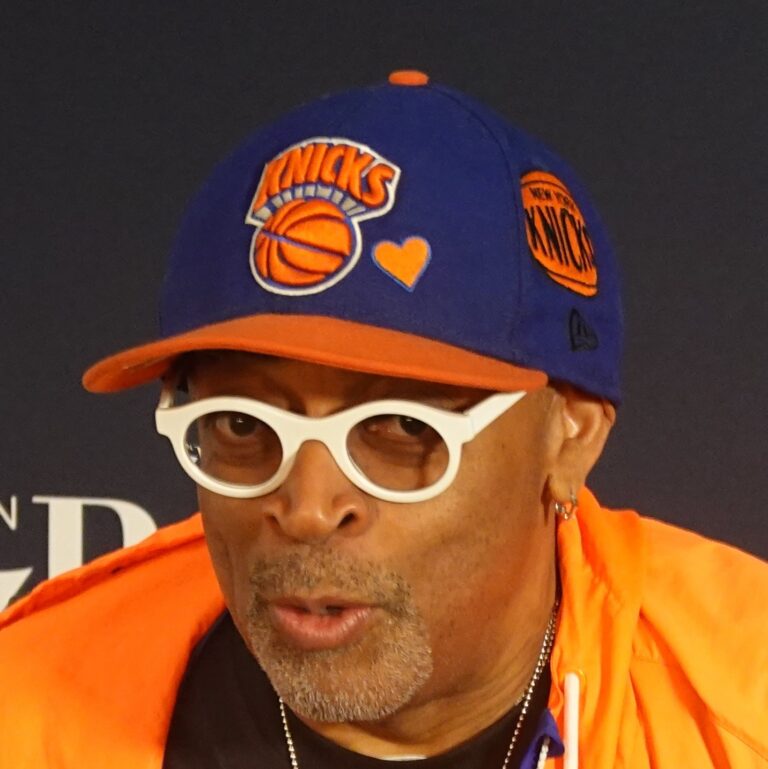 Spike Lee Net Worth 2021: Age, Height, Weight, Wife, Kids, Bio-Wiki