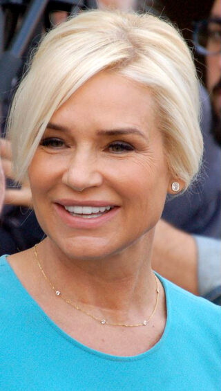Yolanda Hadid Net Worth 2021: Age, Height, Weight, Husband, Kids, Bio-Wiki