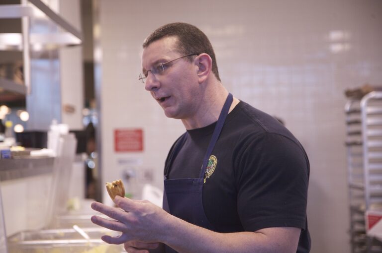 Robert Irvine Net Worth 2021: Age, Height, Weight, Wife, Kids, Bio-Wiki