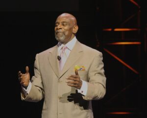 Chris Gardner Net Worth 2021: Age, Height, Weight, Wife, Kids, Bio-Wiki