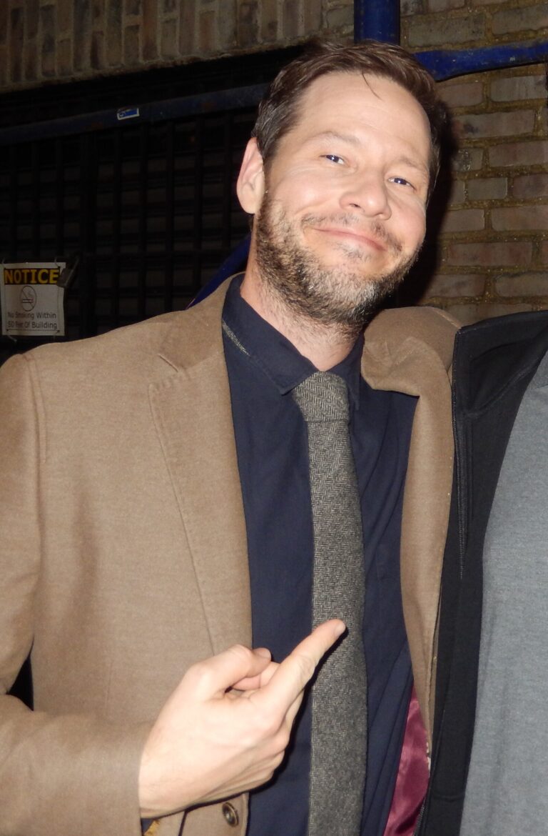 Ike Barinholtz Net Worth 2021: Age, Height, Weight, Wife, Kids, Bio-Wiki