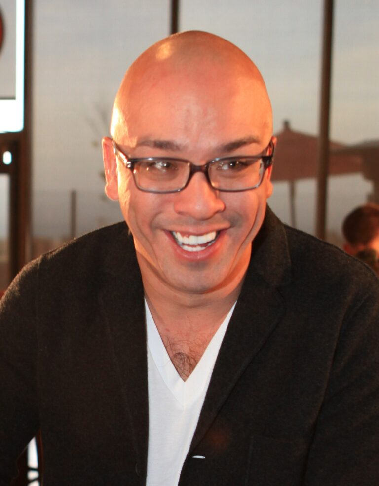 Jo Koy Net Worth 2021: Age, Height, Weight, Wife, Kids, Bio-Wiki | Wealthy Persons — via Wikimedia Commons