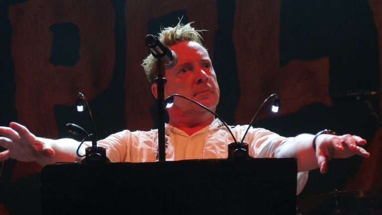 Johnny Rotten Net Worth 2021: Age, Height, Weight, Wife, Kids, Bio-Wiki